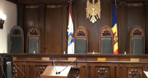 Высший совет магистратуры не может выбрать двух кандидатов в Конституционный суд.