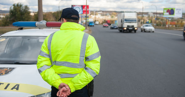 В Кишиневе полицейские вымогали у автоледи 200 евро.