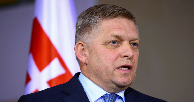 Фицо: Россия никогда не вернет Крым Украине и не уйдет с Донбасса.