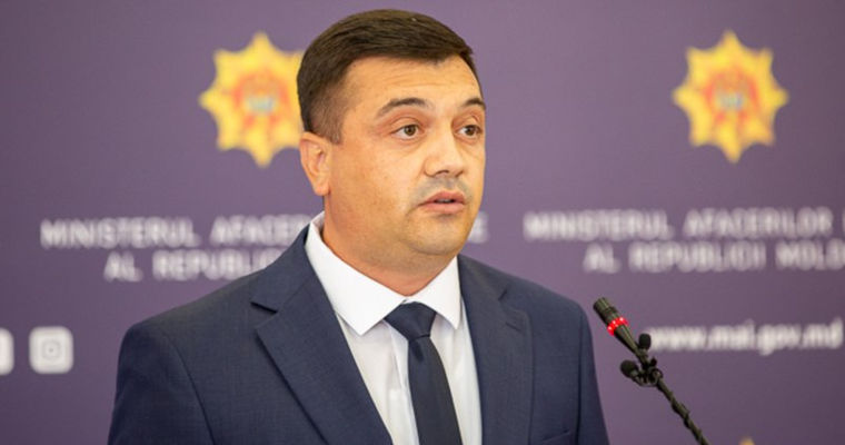 Министр внутренних дел Адриан Эфрос.