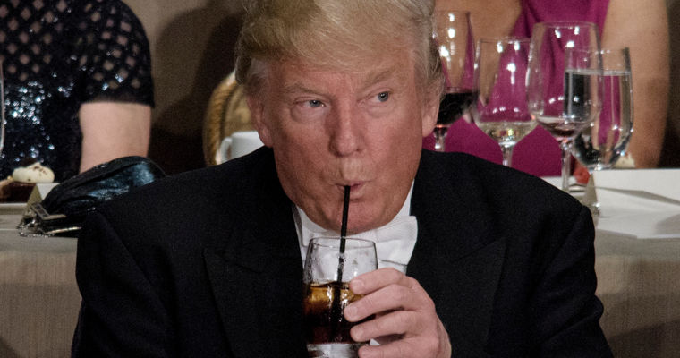 Donald Trump este convins că băuturile carbogazoase dietetice ucid celulele canceroase.