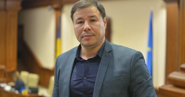 Депутат Партии социалистов Богдан Цырдя.