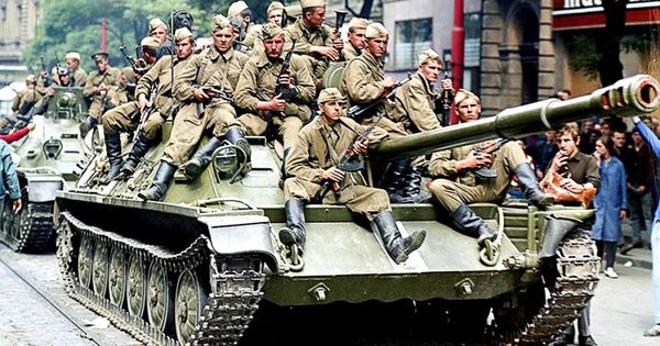 Чешский парламент назвал вторжением ввод советских войск в 1968 году.