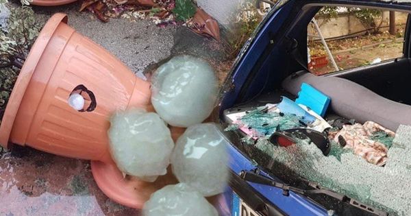 В Италии почти 20 человек попали в больницу из-за града.