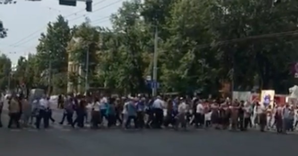 Последователи Санду и Нэстасе создали проблемы движению транспорта.