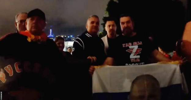 Отец Джоковича ответил на критику за фотографию с пророссийским болельщиком.