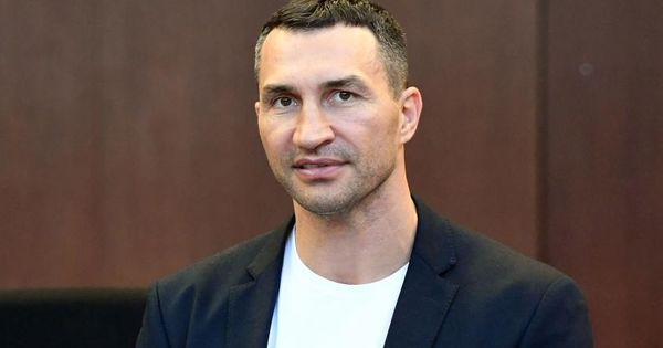 Бывший чемпион мира в супертяжелом весе украинец Владимир Кличко не собирается возобновлять боксерскую карьеру. 