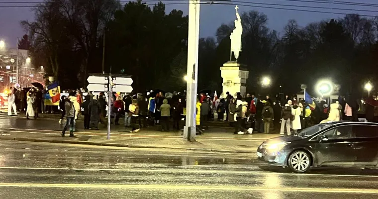 Marș la Chișinău în susținerea Ucrainei: Suntem împotriva crimelor și a războiului
