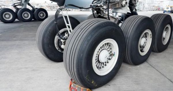 Cursă anulată. Pilot beat, reţinut pe un aeroport din Germania