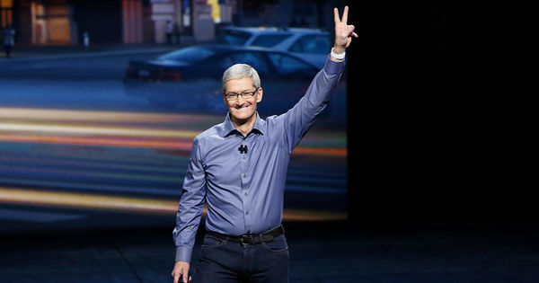 Вознаграждение главы Apple Тима Кука за 2020 год выросло на 40%.