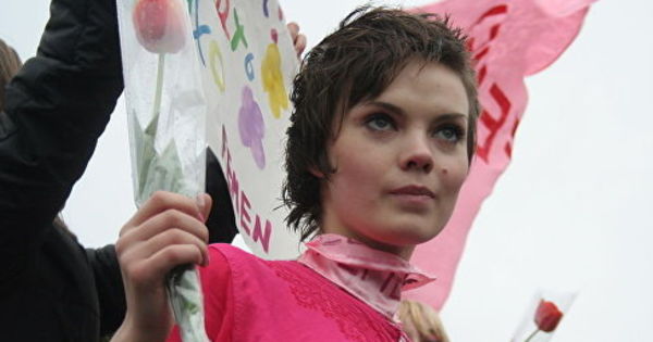 Одна из трех основательниц движения Femen Оксана Шачко покончила с собой в Париже.
