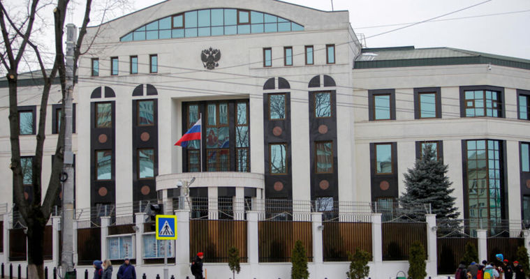 Молдова высылает сотрудника посольства Российской Федерации
