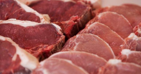 Semne că trebuie să reduci consumul de carne.