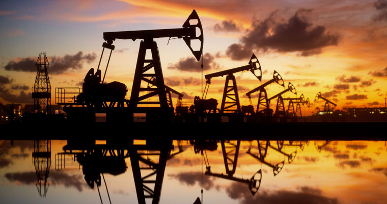 США продлили смягчение санкций на нефть РФ и Ирана на 30 дней.