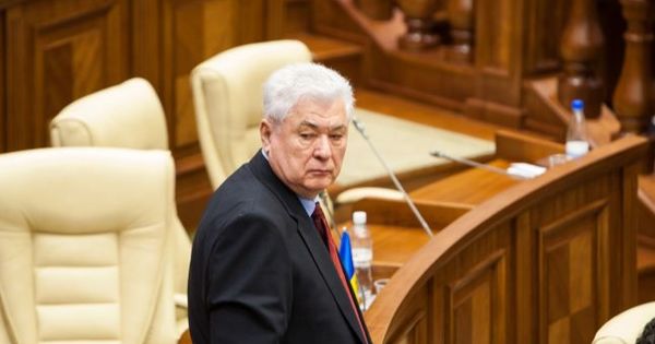 Replici acide în Parlament: Ce trădători îl înconjoară pe Candu. Foto: adevarul.ro
