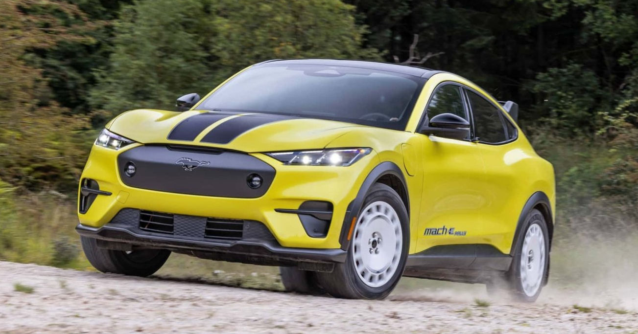 Ford презентовал экстремальный электрокроссовер для бездорожья.