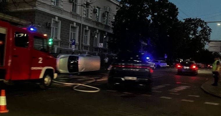 ДТП в центре Кишинева парализовало движение общественного транспорта.