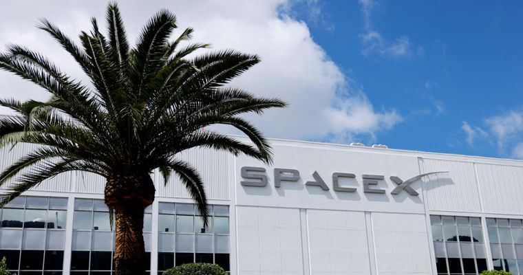 Саудовская Аравия планирует вложить $5 млрд в SpaceX перед IPO.