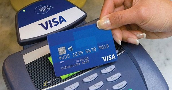 Visa подтвердила разрешение взимать комиссию за снятие наличных.