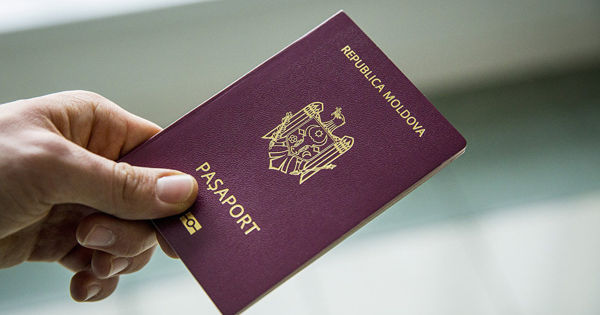 Бизнес на поддельных молдавских паспортах: иностранцев  выдавали за приднестровцев.