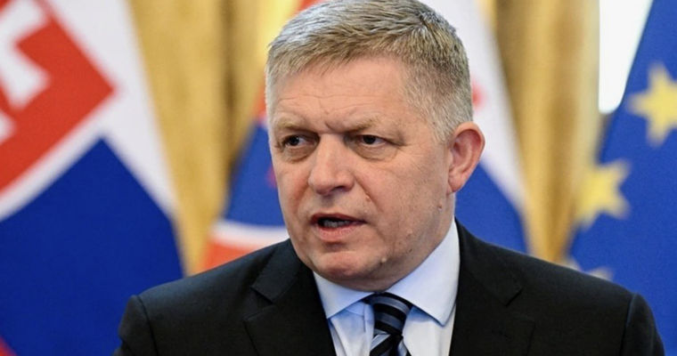 Фицо угрожает Еврокомиссии блокировкой санкций из-за "Дружбы".