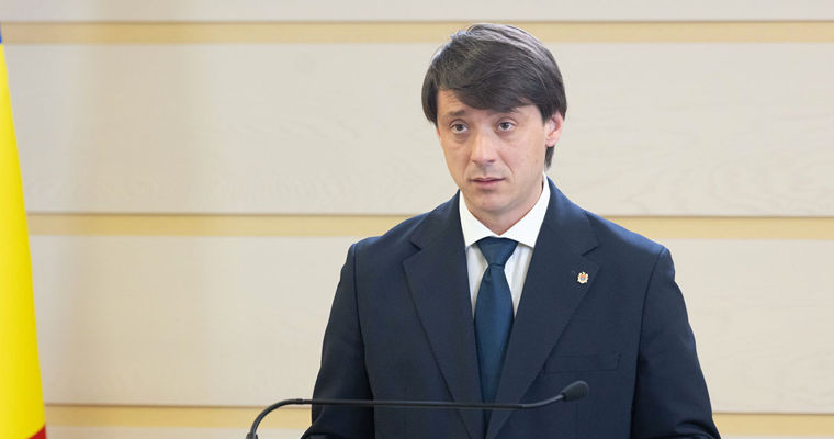 Вершинин: Инфляция в 8% и разгул мошенничества уничтожают доверие к власти.