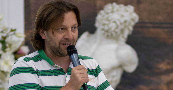 Алайба - гражданам: Давайте сделаем подарок на День независимости.
