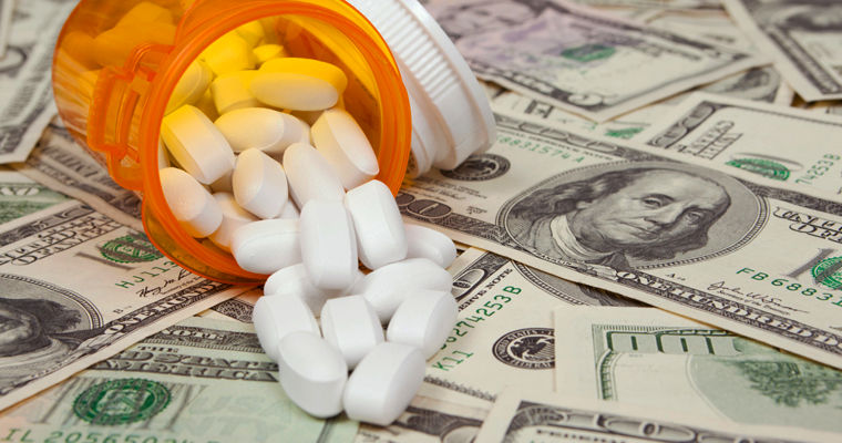 Taxele vamale impuse de Trump vor crește prețul medicamentelor în SUA cu 12,9%.