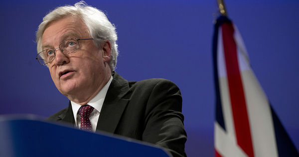СМИ: британский министр по вопросам Brexit Дэвид Дэвис подал в отставку. Фото: AP Photo