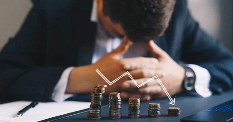Дорогие кредиты вызвали падение спроса со стороны бизнеса на 35%.