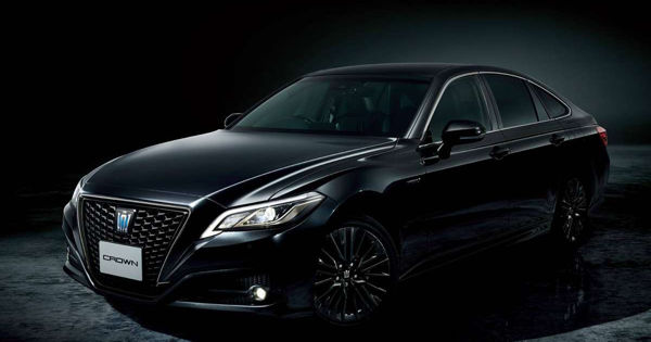 Toyota представит новую генерацию культового седана Crown.