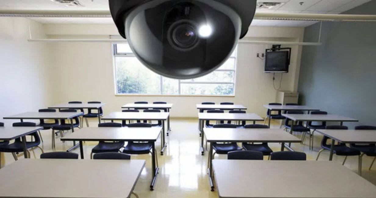 Власти обсуждают вопрос установки камер на экзаменах в школах.