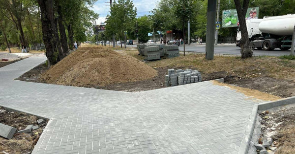 На Телецентре продолжаются работы по благоустройству.