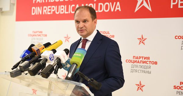 Чебан о протестах в Кишиневе: Меряются тапочками и мускулами