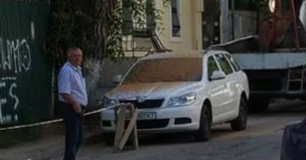 Пожаловаться на припаркованный автомобиль