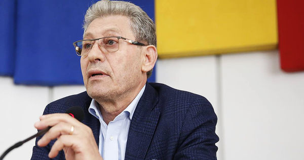 Председатель Либеральной партии Михай Гимпу. Его партия требует отменить изменения статуса русского языка в Молдове.