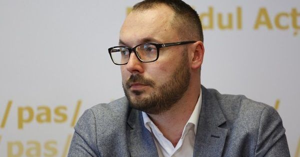 Депутат от блока ACUM Серджиу Литвиненко. 