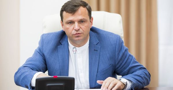 Министр внутренних дел Андрей Нэстасе.