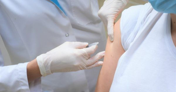 Tot Mai Pu ini Cet eni Aleg S Se Vaccineze mpotriva COVID 19 Stiri md