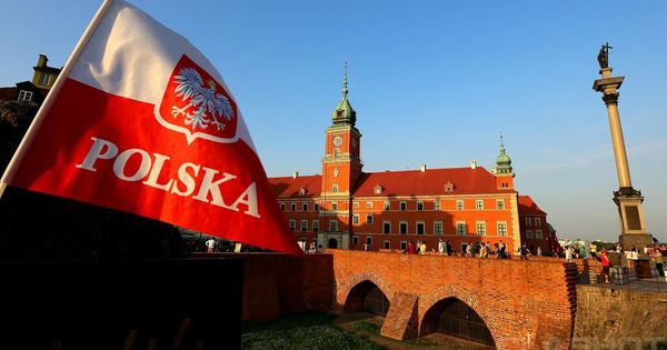 В Польше 29 советских солдат лишили званий почетных граждан города Кельце.