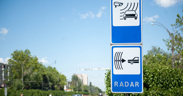 Служба InfoTrafic призывает водителей адаптировать скорость движения согласно предписаниям ПДД.