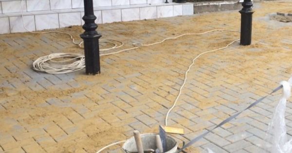 На улицах Комрата будет выложено не менее 30 тысяч квадратных метров брусчатки.