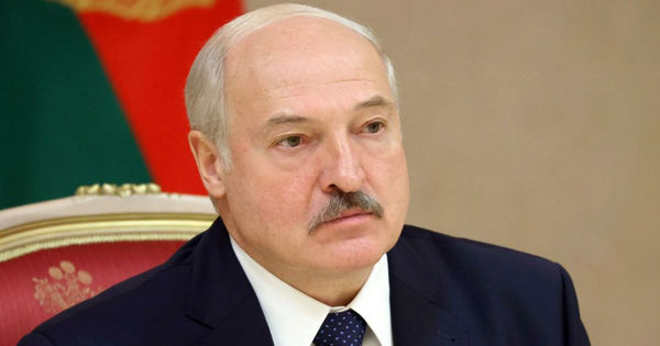 Лукашенко объяснил, почему говорил с Путиным о ядерном оружии для Минска.