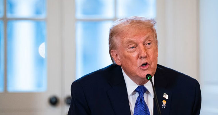 Трамп ввел пошлины в 25% для стран, ведущих бизнес с Ираном.