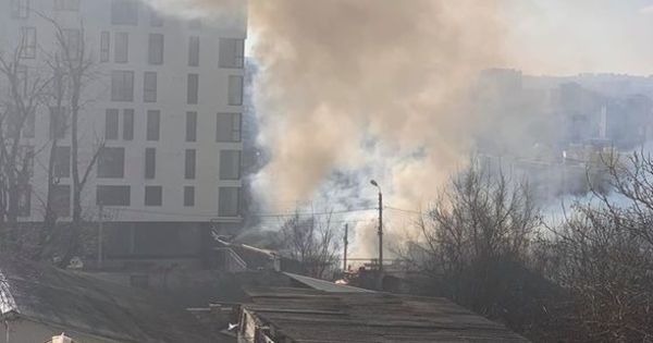 На Рышкановке в частном доме произошел сильный пожар.