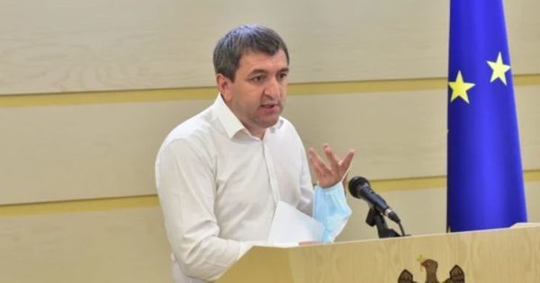 Депутат от партии "Действие и солидарность" Лилиан Карп.