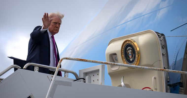 Аэропорт во Флориде переименуют в честь Дональда Трампа.