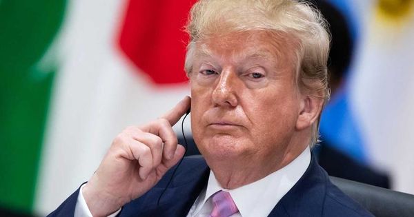 Трамп заявил о необходимости противостоять валютным манипуляциям со стороны Китая и Европы.