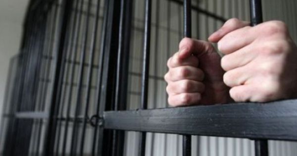 Directorul gimnaziului internat va sta încă 30 de zile după gratii