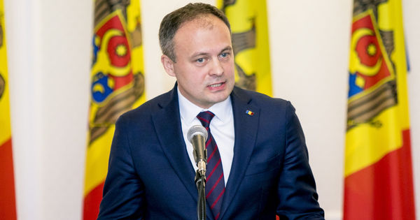Спикер парламента Андриан Канду.